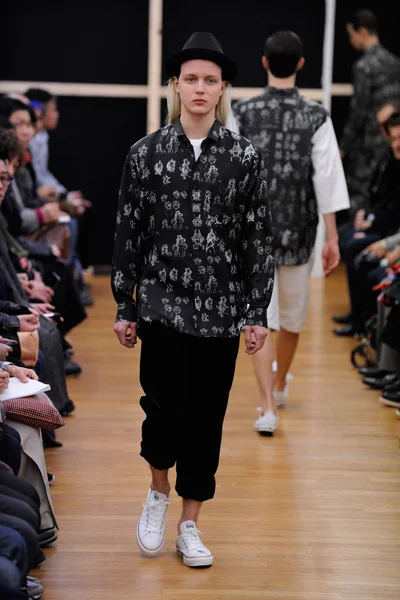 Look 4